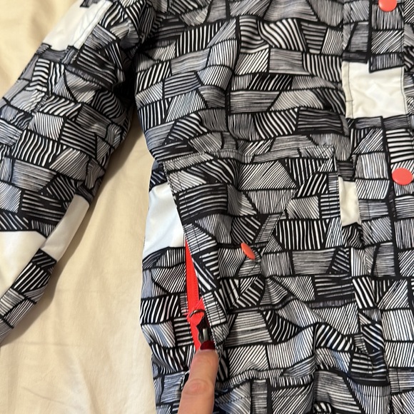 Girl ski jacket - Picture 3 of 9